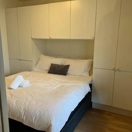 King Size Bed 4beds Free Parking Indoors Lørenskog